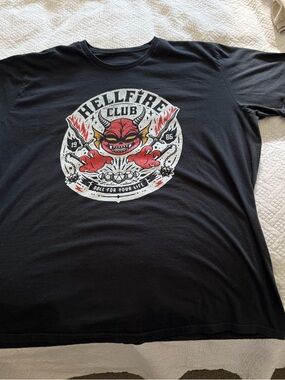Stranger Things Hellfire Club Graphic Tee - Black Men's XXL